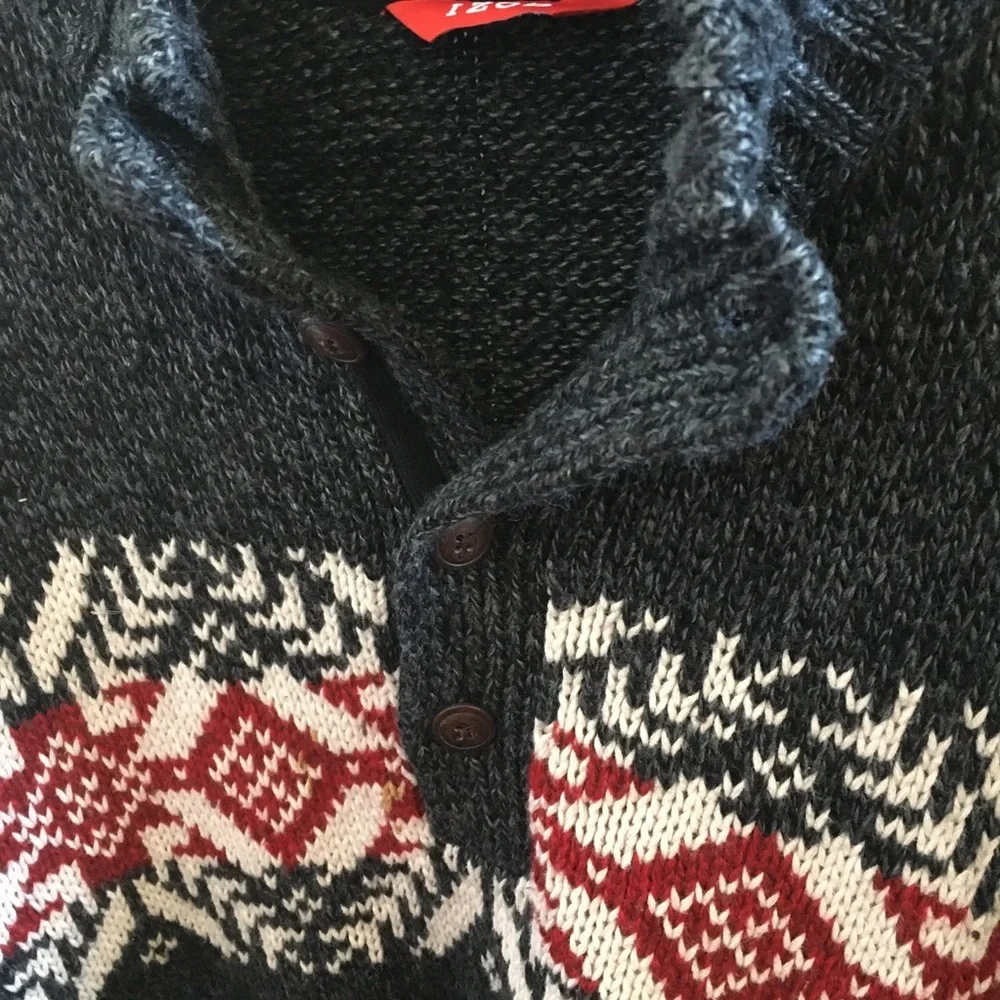 FINAL MARKDOWN Mens izod sweater large
